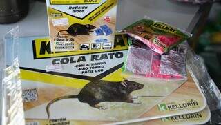 Combo de ratoeiras traz opções de R$ 2,50 a R$ 12 (Foto: Alex Machado)