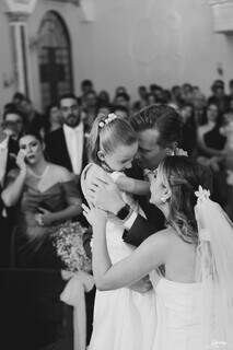 Pais prometeram se casar só quando filha pudesse levar as alianças ao altar. (Foto: William Matos)