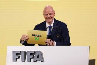 Presidente da Fifa, Gianni Infantino, anuncia Brasil como sede do Mundial (Foto: Fifa)