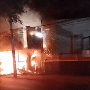 Incêndio que destruiu parte de supermercado foi o vídeo mais visto da semana