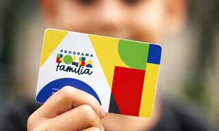 Cartão de pagamento do Bolsa Família (Lyon Santos/MDS/Agência Brasil)