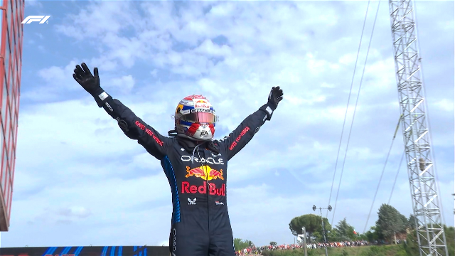 Verstappen resiste a Norris e conquista 59&ordf; vit&oacute;ria na F&oacute;rmula 1