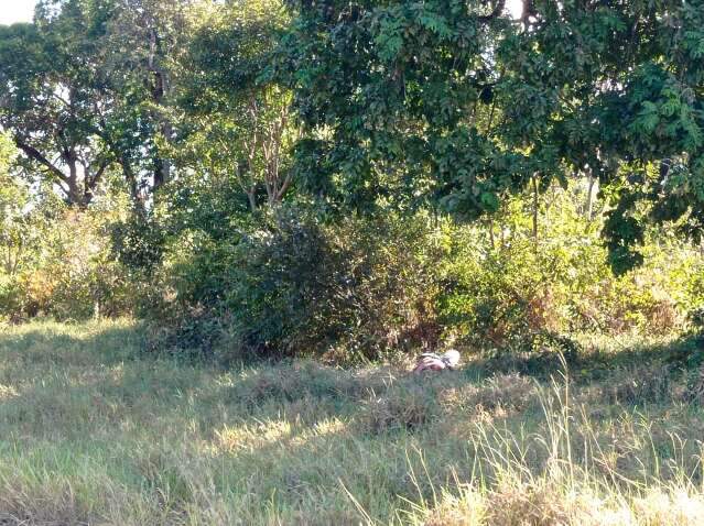 Durante treinamento, seguran&ccedil;as encontram corpo de mulher em matagal