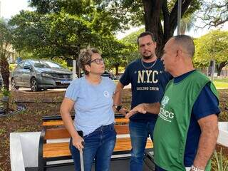 Paulina, Thiago e Ângelo falando sobre o desmonte desta terça-feira (Foto: Cassia Modena)
