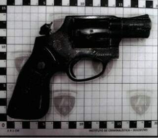 Arma usada no crime foi apreendida e enviada para destruição (Foto: Reprodução)