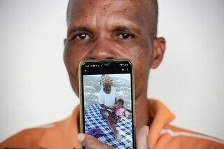 Jacques pede ajuda para sepultar com dignidade a mãe no Haiti