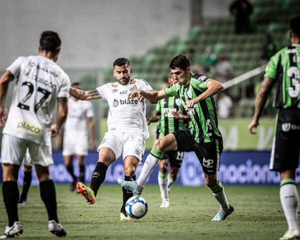 Fora de casa e com pol&ecirc;mica falta de fair play, Santos perde do Am&eacute;rica-MG