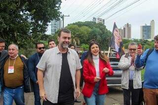 Marcelo Freixo e deputada Federal, Camila Jara, chegando ao lançamento da pré-candidatura (Foto: Juliano Almeida)