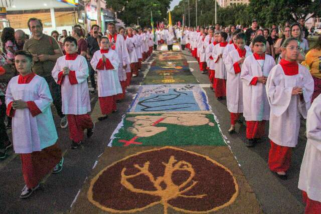 Missa, prociss&atilde;o e show: veja a programa&ccedil;&atilde;o de Corpus Christi 