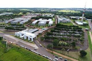 Vista aérea da UCDB, localizada no Jardim Seminário, em Campo Grande; o local será ponto de coleta de medicamentos vencidos (Foto: Divulgação)