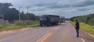 Caminhão usado para transportar gado (Foto: Divulgação/PCMS)