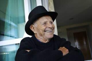 Ranulfo chega aos 101 anos conversador, arteiro e cheio de energia (Foto: Paulo Francis)