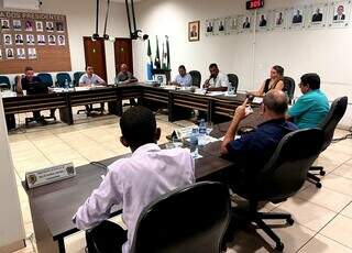 Vereadores reunidos na Câmara Municipal de Deodápolis (Foto: DIvulgação/Câmara Deodápolis)