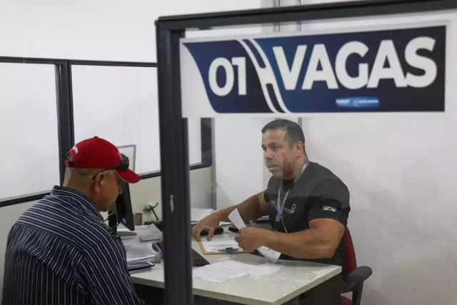 Na volta do feriado, Capital ter&aacute; 2 mil novas vagas de trabalho