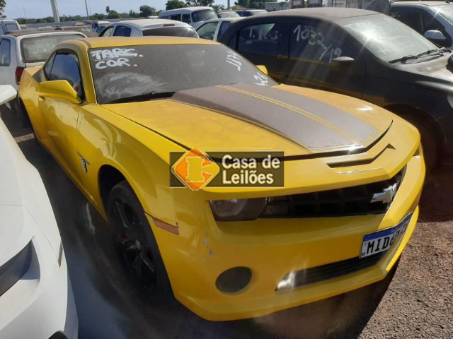 Leil&atilde;o de bens apreendidos tem Camaro amarelo a R$ 87 mil