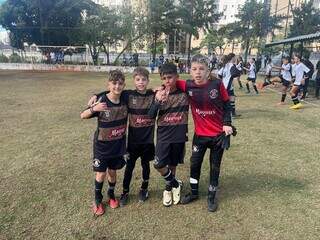 O atacante Heitor Muzzi, os meias Miguel Charão e Gabriel Alexandre, e o goleiro Mateus, se apresentam nesta terça-feira no Parque São Jorge (Foto: Paulo Nonato de Souza)