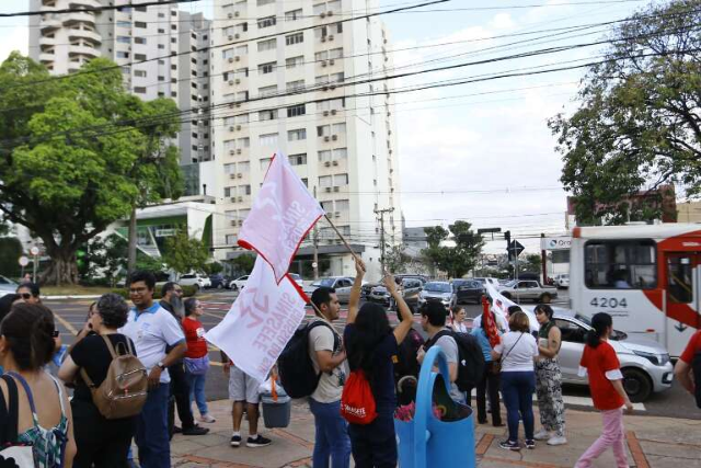 Lula convoca reuni&atilde;o com reitoria da UFMS para dar fim &agrave; greve