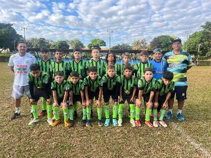 Mães fazem campanha para custear ida de atletas de MS a campeonato em MG