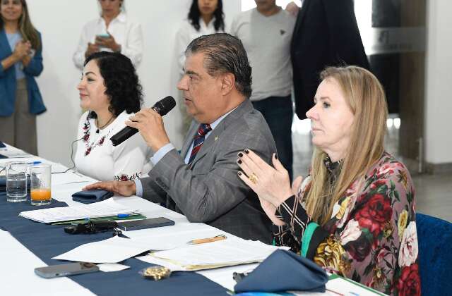 No Peru, senador Nelsinho Trad preside reuni&atilde;o do Parlamento Amaz&ocirc;nico
