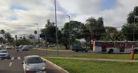 Jovem &eacute; abordado em cruzamento da Afonso Pena e baleado