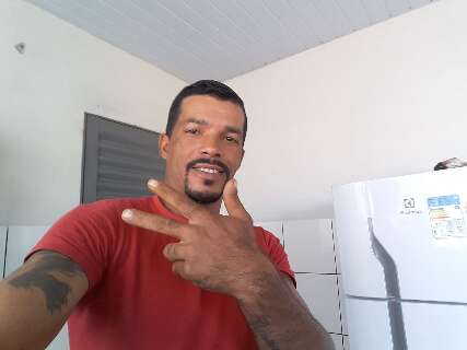Pai e filho s&atilde;o acusados de matar homem por d&iacute;vida de R$ 46 em conveni&ecirc;ncia