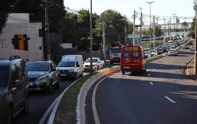 Acidente com morte deixa tr&acirc;nsito congestionado na Zahran