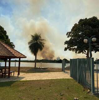 Incêndios no Pantanal forçam evacuação de escola na região do Paraguai-mirim