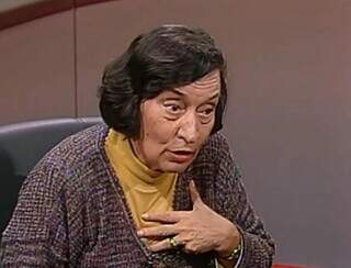 Maria da Conceição Tavares durante entrevista famosa ao Programa Roda Viva da TV Cultura em 1983. (Foto: Reprodução)
