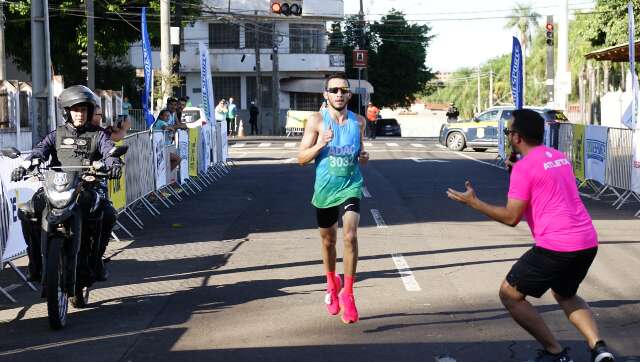 Ex-repositor de supermercado &eacute; 1&ordm; nos 21 km de disputa em Campo Grande