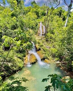 Vista de uma das cachoeiras que os turistas podem visitar na propriedade localizada em Bonito (Foto: Reprodução/Redes Sociais)