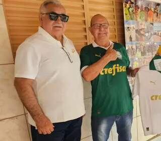 Franciso Cezário ao lado de Miro em publicaçãpo feita pela Federação de Futebol (Foto: FFMS/Divulgação)