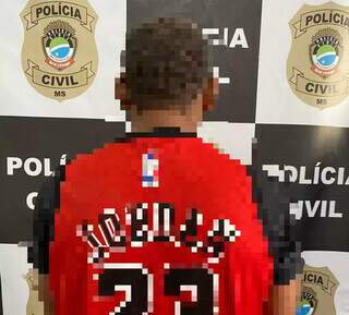 Autor foi preso e tem uma extensa ficha criminal por violência doméstica (Foto: Divulgação | PCMS)