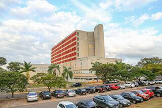 Hospital Regional Rosa Pedrossian, em Campo Grande. (Foto: Paulo Francis)