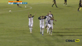 O lateral-direito Jô comemora gol que ampliou o placar no Laertão. (Foto: Reprodução/CREC TV)