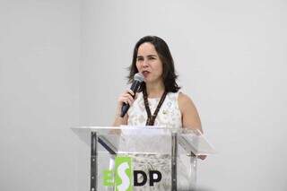 Defensora Pública, Thaisa Raquel Defante fez discurso sobre a campanha. (Foto: Marcos Maluf)