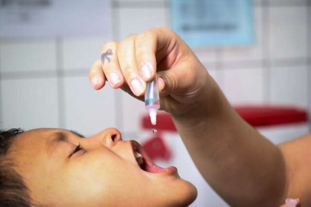 Seu filho foi vacinado contra a poliomielite? Participe da enquete