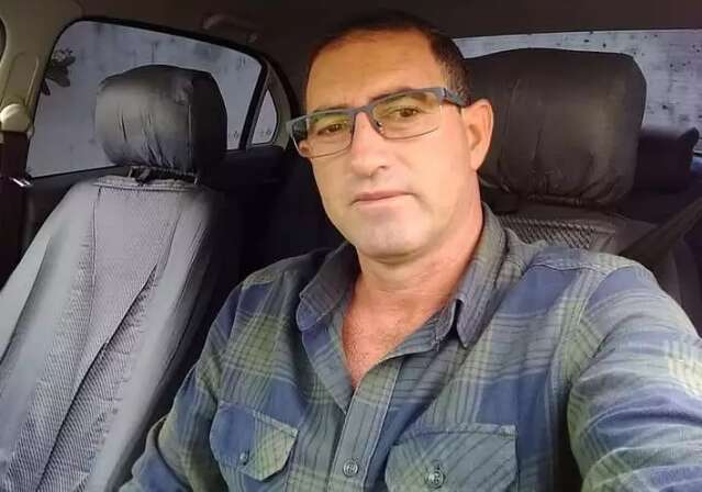 Taxista &eacute; executado a tiros e pol&iacute;cia prende tr&ecirc;s por latroc&iacute;nio