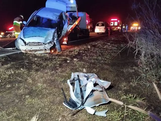 Carro destruído após acidente na BR-163 (Foto: Sidney Assis/Arquivo Campo Grande News)