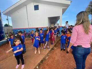 Alunos da educação infantil de Mundo Novo, cidade que antingiu meta de alfabetização (Foto: Divulgação/Prefeitura Mundo Novo)