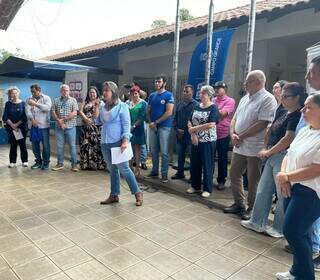 Prefeita de Campo Grande, Adriane Lopes (PP), durante o Café com Conselheiros da região do Lagoa neste sábado (15) (Foto: Fernanda Palheta)