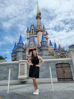 Após trabalhar na Disney em 2009, Juliana viu seus rumos seguirem para Orlando. (Foto: Arquivo Pessoal)