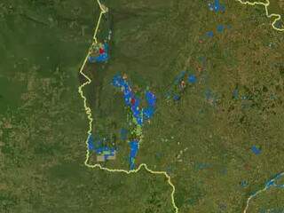 Região da Serra da Bodoquena, em azul, verde claro e vermelho, as áreas de solicitação de pesquisa