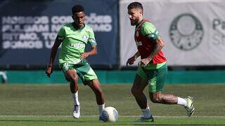 Estevão e Zé Rafael em treino com bola no Palmeiras (Foto: Cesar Greco/SEP)
