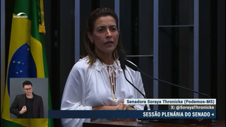 A senadora Soraya Thronicke (Podemos) caracterizou a cena como &#34;teatro&#34; durante sessão plenária do Senado. (Foto: Reprodução/TV Senado)