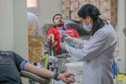 Com salários a partir de R$ 5 mil, Hemosul abre seleção para médicos