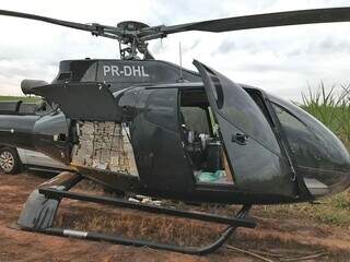 Helicóptero apreendido com meia tonelada de cocaína, em abril de 2019 (Foto: Divulgação/PF)