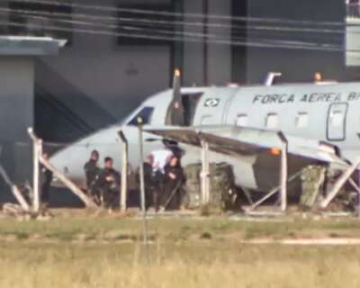 Assassino confesso de Marielle Franco deixa presídio de MS e embarca para SP