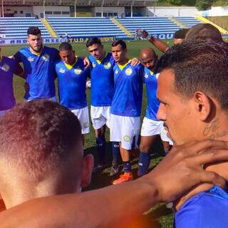 Jogadores do Costa Rica durante treinamento no Estádio Laertão (Foto: Divulgação) 