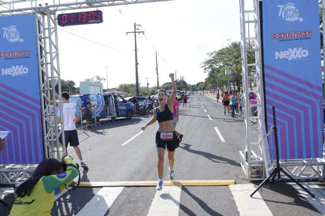 Atleta profissional e amadora conquistam p&oacute;dio dos 15 km no desafio &ldquo;sangue bom&rdquo;