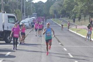 Atleta profissional, André foi o primeiro a cruzar a linha de chegada (Foto: Paulo Francis)